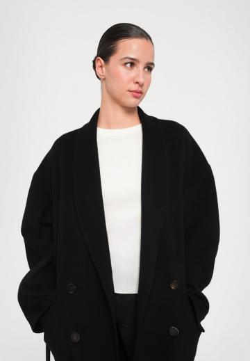 Шерстяное пальто