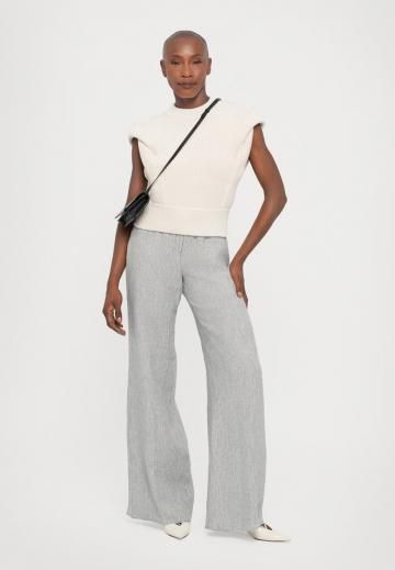 Пуловер с коротким рукавом