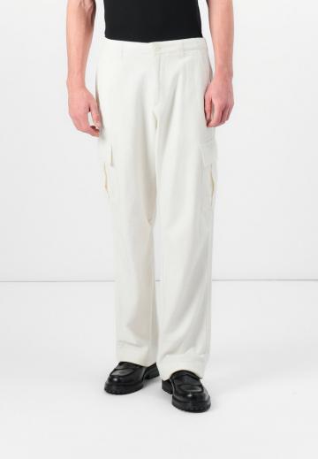 Брюки с накладными карманами