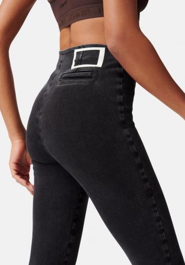 Узкие джинсы