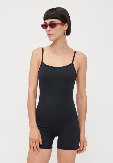 Слитный купальник