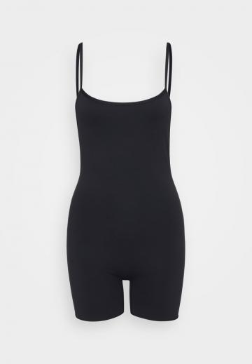 Слитный купальник