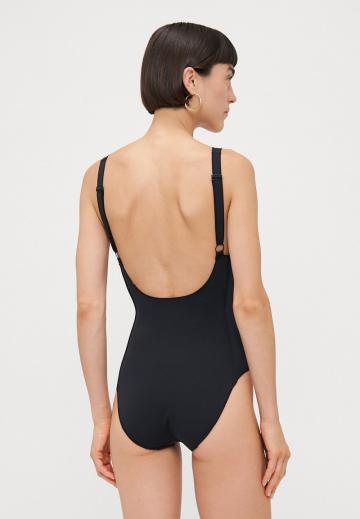 Слитный купальник