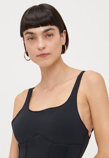 Слитный купальник