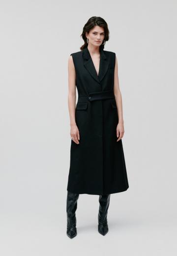 Длинный жилет