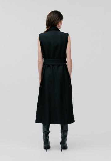 Длинный жилет