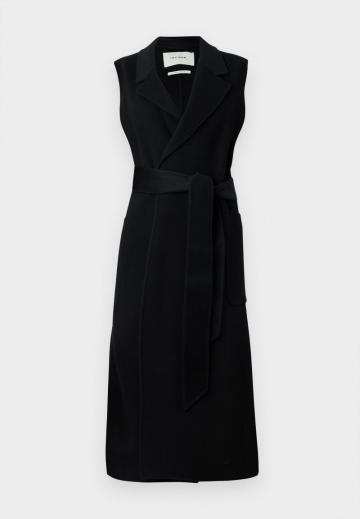 Длинный жилет