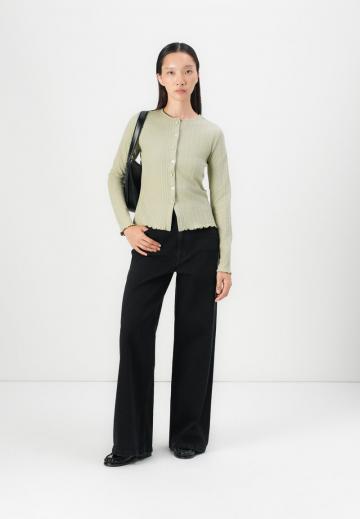 Клешеные джинсы