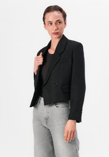 Блейзер с накладными карманами