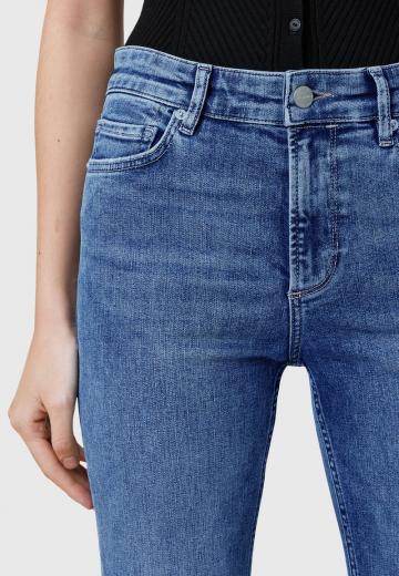 Клешеные брюки