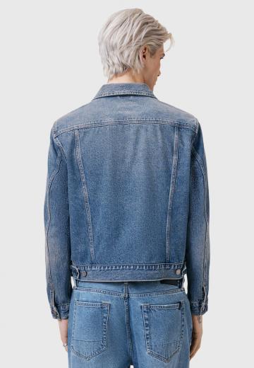 Джинсовая куртка