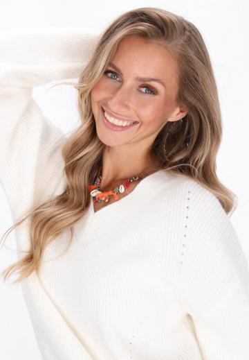 Пуловер с вырезом V