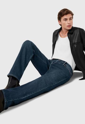 Прямые джинсы