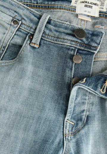 Узкие джинсы