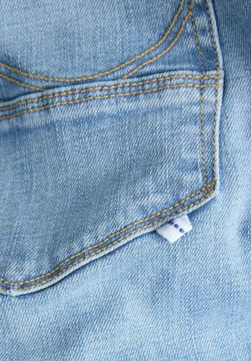 Прямые джинсы