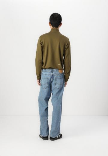 Свободные джинсы