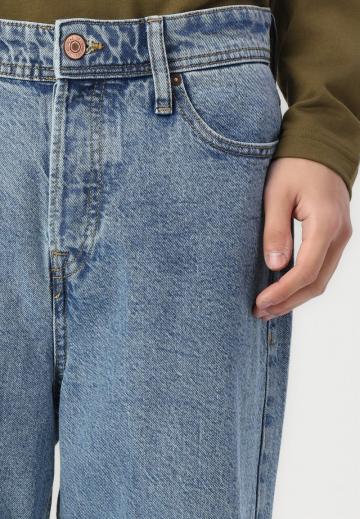 Свободные джинсы