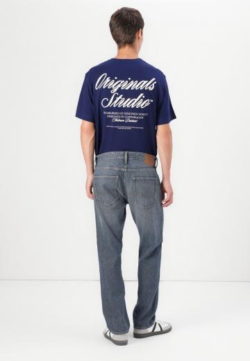 Прямые джинсы