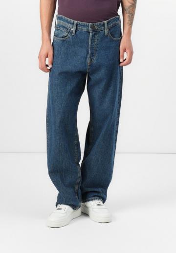 Свободные джинсы