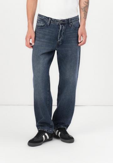 Свободные джинсы