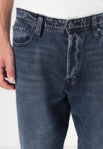 Свободные джинсы