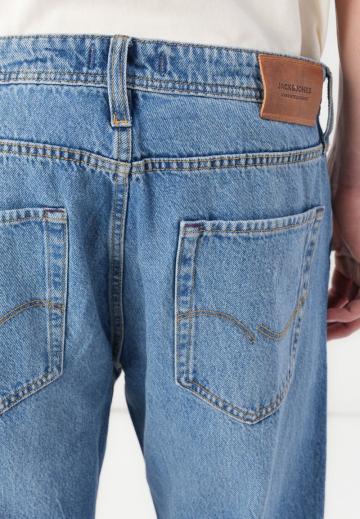 Свободные джинсы