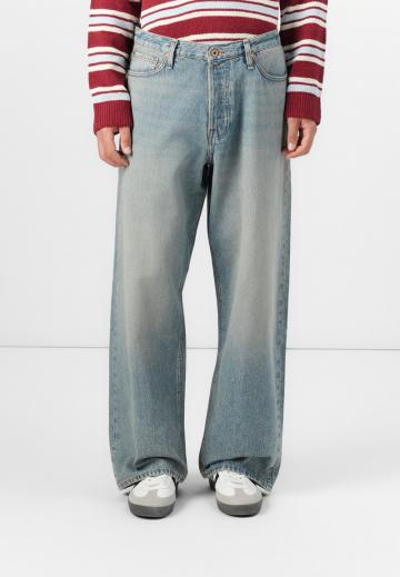 Свободные джинсы