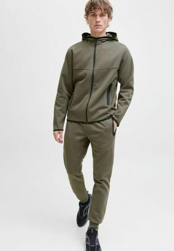 Спортивные штаны