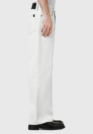 Прямые джинсы