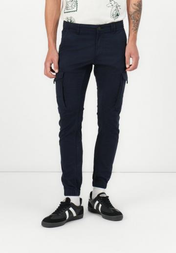 Брюки с накладными карманами