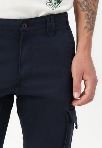 Брюки с накладными карманами