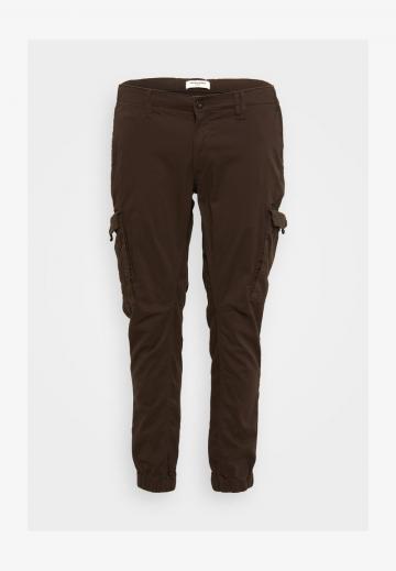 Брюки с накладными карманами