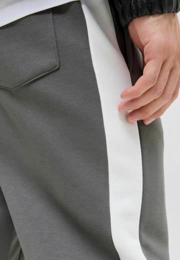 Спортивные штаны