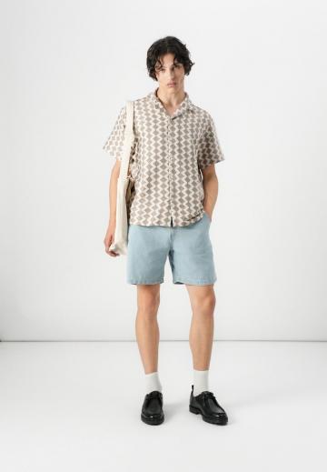 Рубашка с коротким рукавом