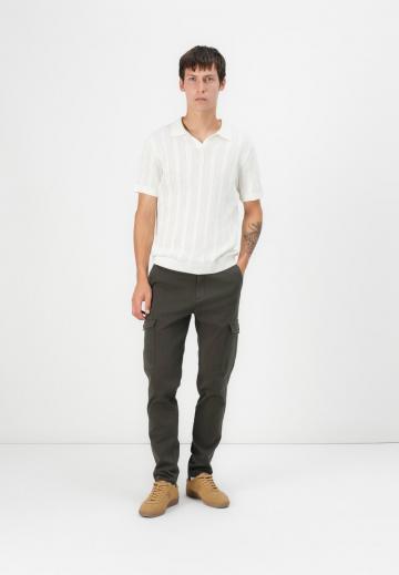 Брюки с накладными карманами