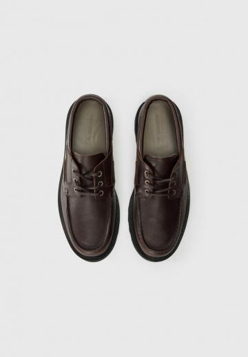 Ботинки на шнуровке