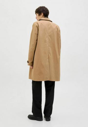 Короткое пальто