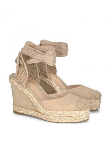 Туфли на шнуровке