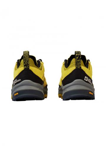 Походные кроссовки