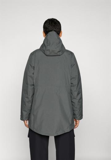 Спортивная куртка