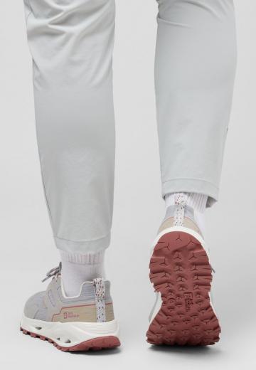 Походные ботинки