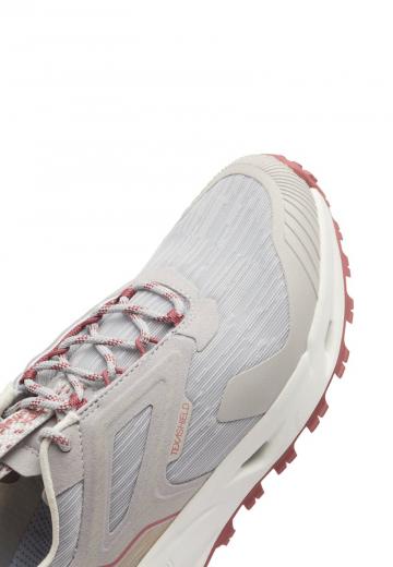 Походные ботинки