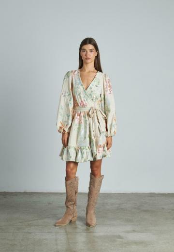 Короткое платье