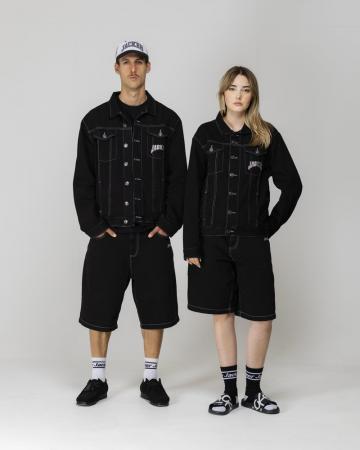 Джинсовая куртка