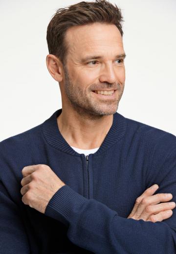 Куртка бомбер