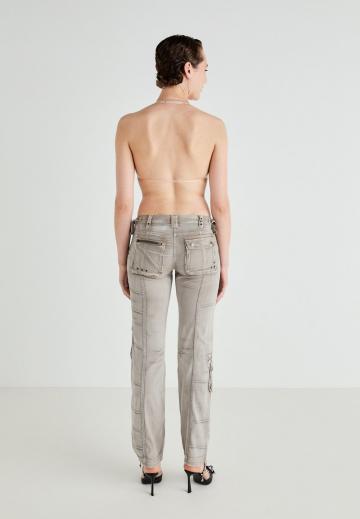 Брюки с накладными карманами