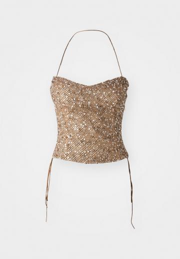 Топ на бретельках