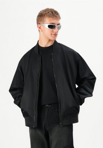 Брюки с накладными карманами