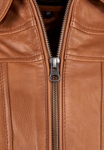 Короткая куртка