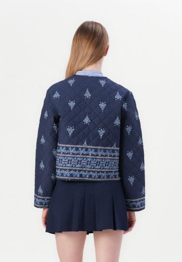Жаккардовая вязаная кофта